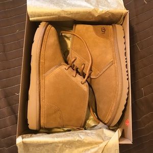 BNWT Neumel Laced Uggs - Water Resistant
